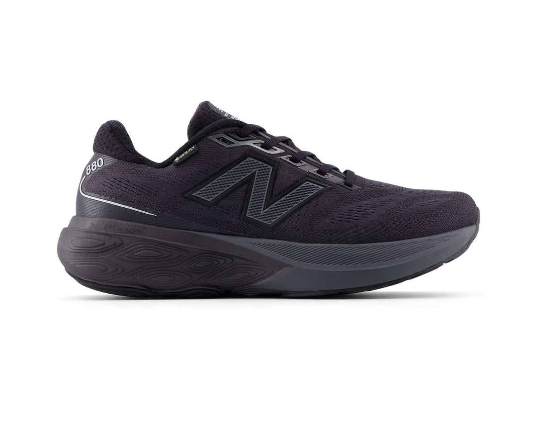 Scarpe da trail running da uomo New Balance 880 V15 GTX con pianta larga